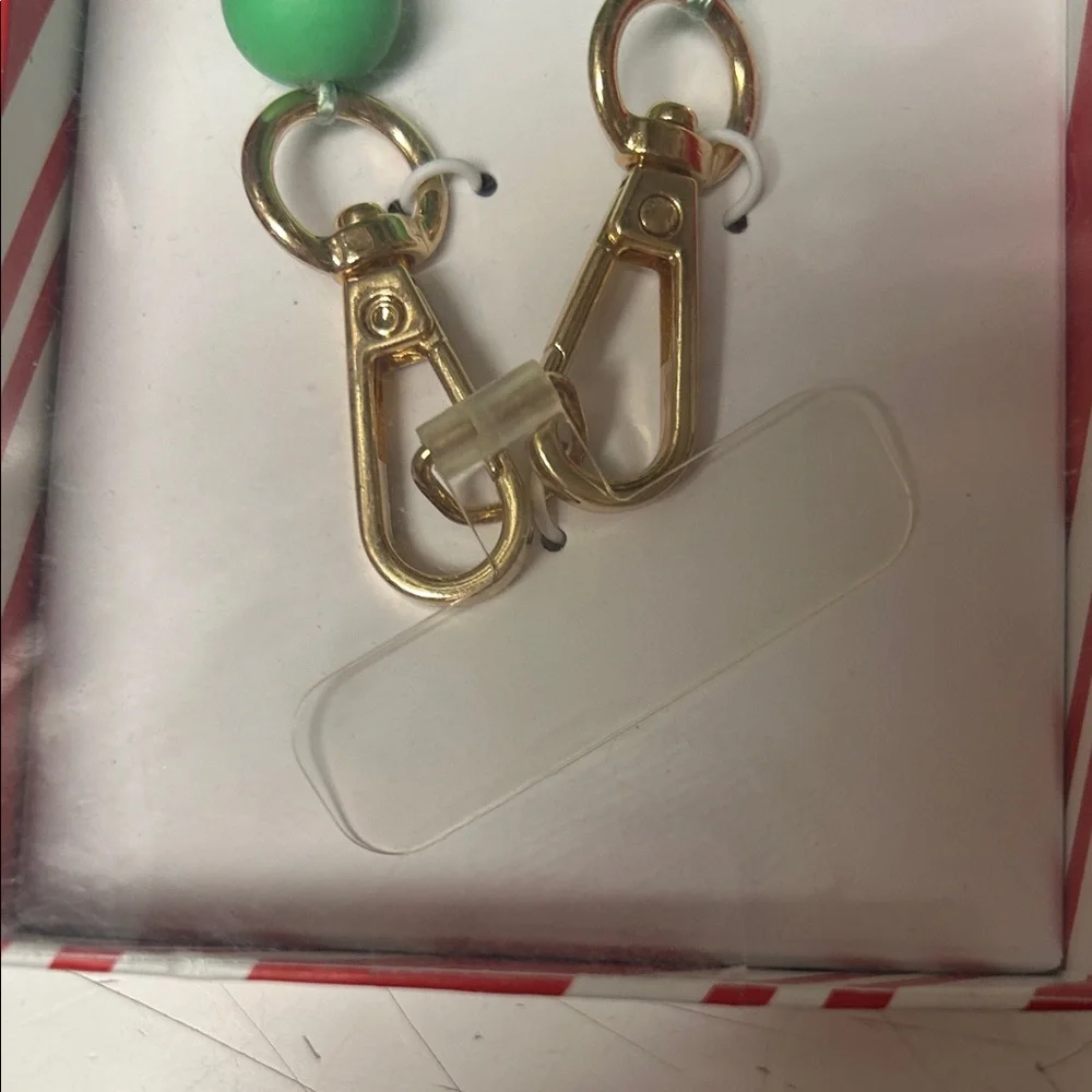 A New Day Green Beaded Wristlet with Gold Clips